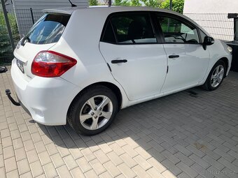 TOYOTA AURIS - 3