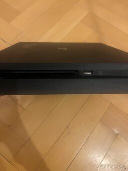 PS4 slim - 3