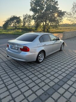 Prodám BMW e90 325ix 160kw - 3
