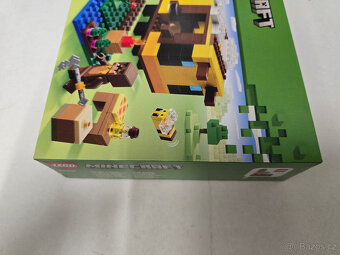 LEGO® Minecraft® 21241 Včelí domek + mini dárek - 3