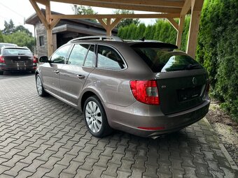Škoda Superb II 2.0 TDI 125kW Elegance Xenon - 3