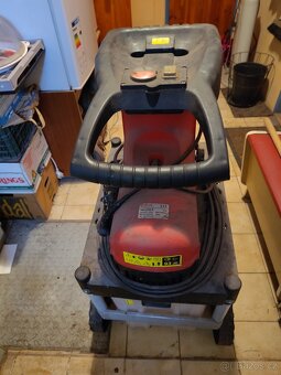 Elektrický válcový drtič větví a zahradního odpadu - 3