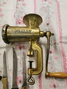 Řeznícke nože, sekáč, mlýnek. - 3