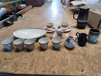 Hrníčky, sklenice, talíře, keramika, sošky a jiné nálezy na - 3