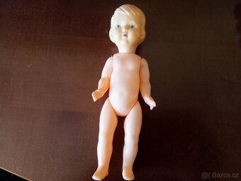 Stará panenka s celuloidovou hlavičkou - 3