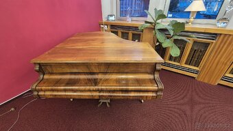 Prodám klavír nehraje a slouzi jako dekorace - 3