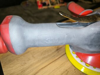 Orbitální brusku 3M - 3