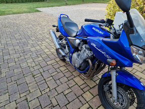 Motocykl SUZUKI  GSF 600 - 3