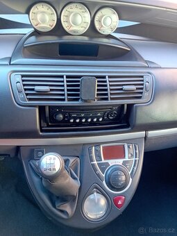 Peugeot 807. Motor 2.0 l 103KW LPG - 3