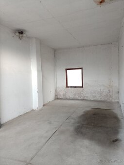 Pronajmu sklad, garáž - 3