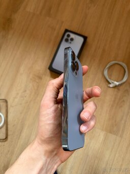iPhone 13 Pro, 256 GB, barva Sierra Blue - 3