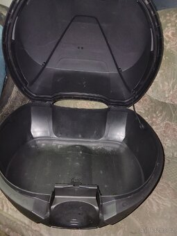 Vrchní kufr na motorku - 3