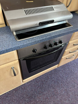 Kuchyňská linka vč spotřebičů - 3