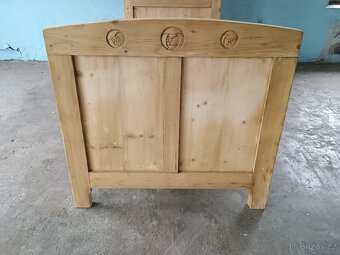 stará smrková postel - 3