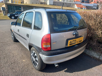 Opel Corsa 1.4i AUTOMAT - 3