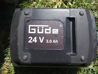Akumulátorová sekačka Güde 330/24-3.0 L+bakterie, nabíječka - 3
