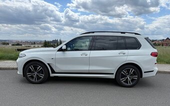 BMW X7 50i 1. maj CZ 9/22 najeto 53 tkm - 3