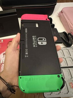 Nintendo switch + bohaté příslušenství + hra - 3