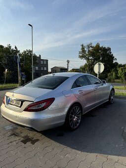 Mercedes - 3