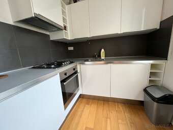 1 + kk Ortenovo náměstí, Praha 7, Holešovice - 3