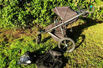 Thule Urban Glide 2 Black on Black - 3
