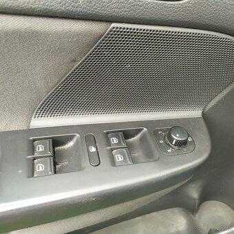 Volkswagen Golf V 1,9 Tdi 77 kW BXE - 3