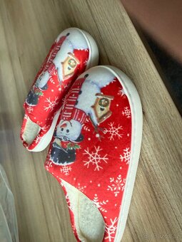 Stylové červené pantofle - 3