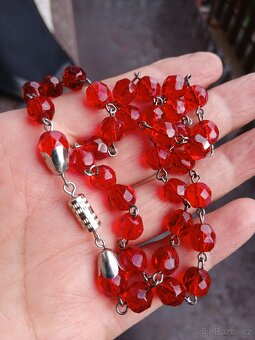 Starodávný náhrdelník bižuterie. - 3