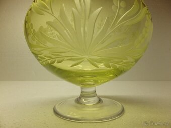 Obří krásná broušená žlutozelená číše obs. 2,7 l. - 3