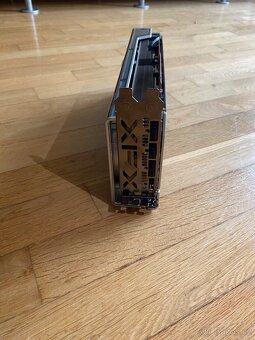 XFX Radeon RX 6700XT - 3