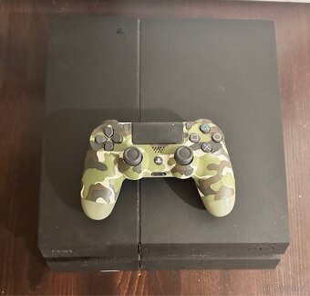 Prodám PS4 - 3