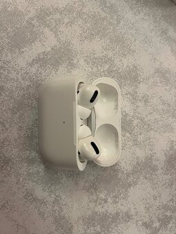 Apple AirPods Pro (1. generace) - 3