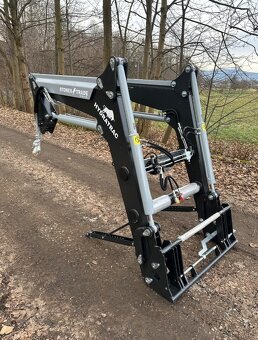 Čelní nakladač na traktor HYDRATRAC 1600 - 3