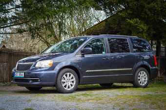 Chrysler Town and Country 3,6L V6 benzín - 3