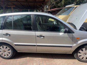 Ford Fusion 1.4.59Kw benzín - 3