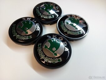 Středové krytky Škoda, 56x52mm, zelené logo - 3