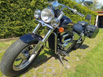 Suzuki VZ800 Marauder - 3