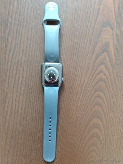Chytré hodinky Apple Watch 6 - 3