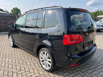 Volkswagen Touran 2.0TDI DSG 7-míst KAMERA TEMPOMAT - 3
