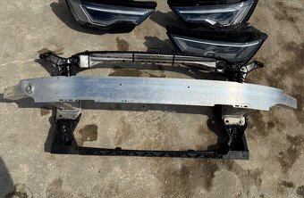 Audi A6 S6 4K C8 naraznik světla blatnik výztuha kapota - 3