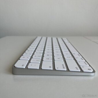 Apple Magic Keyboard model A2450 - 3