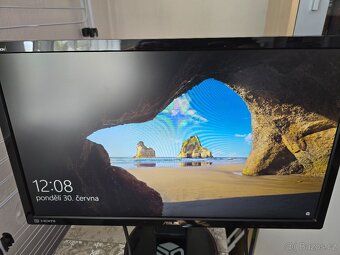 Prodám PC s Windows 10 + monitor 144hz - 3
