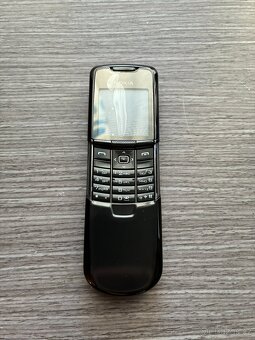 Prodám Nokia 8800 Black – elegantní klasika + 2 x Baterie - 3