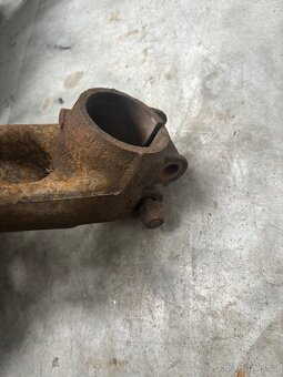 Těhlice náboje  L+P Vw T5 T6 kompletní Originál Vw - 3