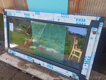 Prodám 3 nová plastová okna včetně okenních sítí (Praha 10) - 3