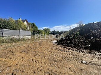 Stavební pozemek, 846m2, ing. sítě, cesta, Jesenice, Osnice. - 3