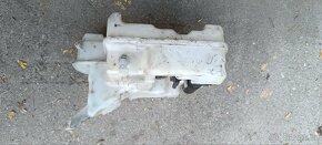 Motorky ostrikovacu a nadobka BMW e60 e61 - 3