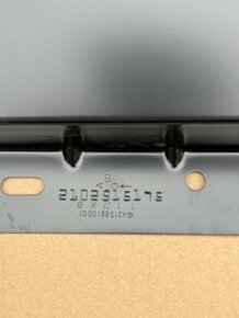 Mercedes E350, pravý přední bltník - 3