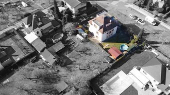 Unikátní dvougenerační vila, pozemek 540m2, studna, Hradec K - 3