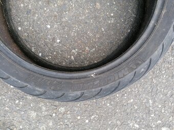 Prodám gumy na dojetí, silnice 180/55 ac190/55 R17 - 3